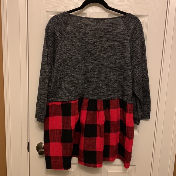 Weekend Buffalo Plaid Top - Picture 2 of 6